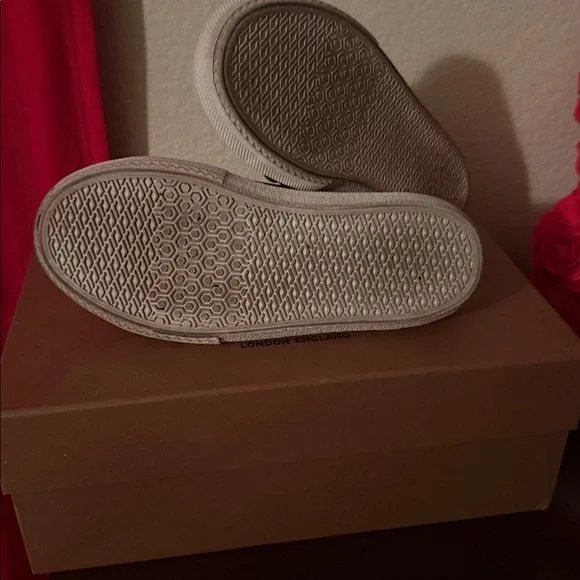 Burberry Kids 34 Unisex Mini Larkhall Low Top Sneaker Black and White. - Picture 8 of 11